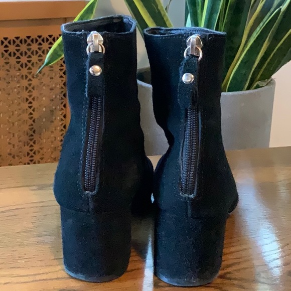 Urban outfitters black booties with interchangeable hoop accessories - Picture 3 of 7